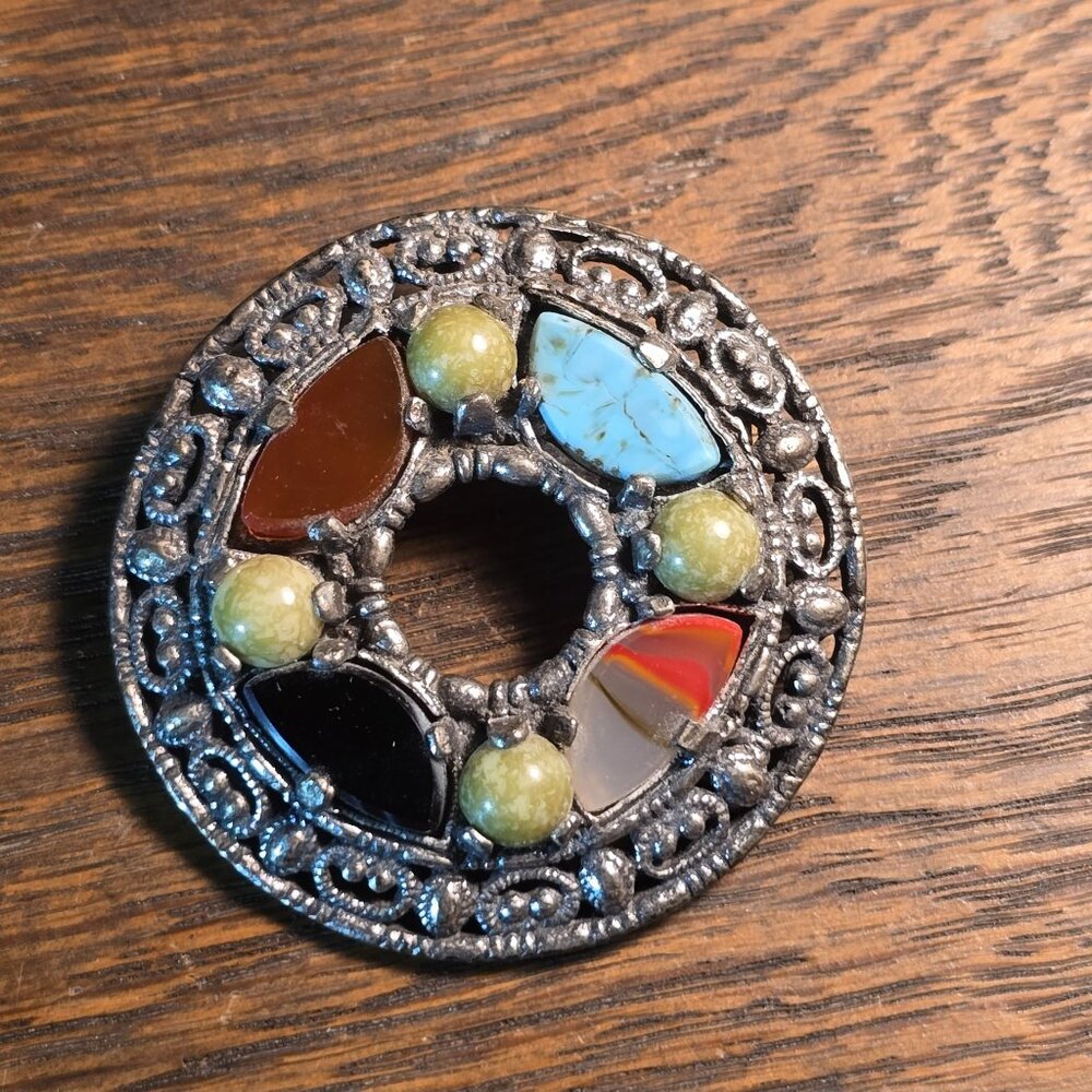 Vintage 1940s Miracle Scottish / Celtic Multi-agate brooch or pendant